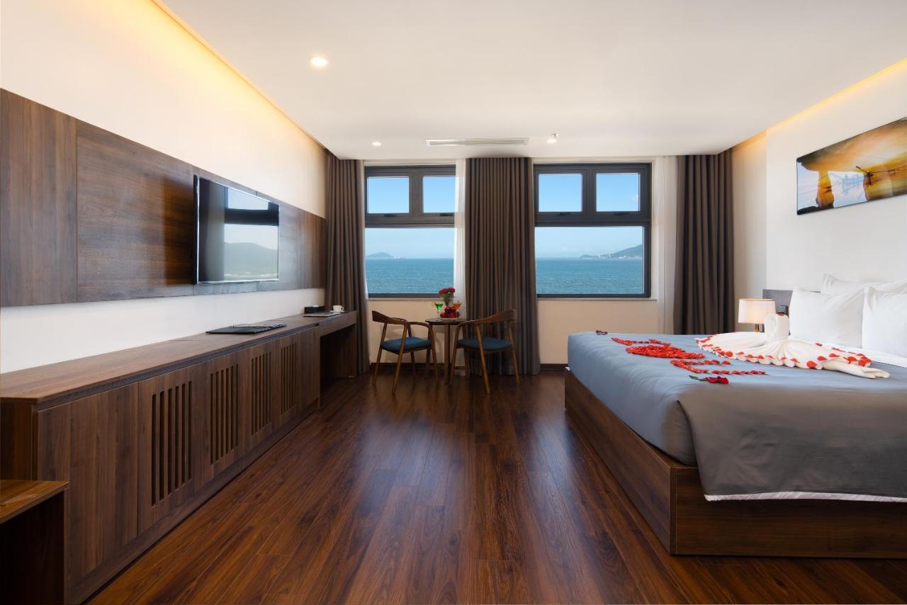 Avenis Hotel Дананг Экстерьер фото